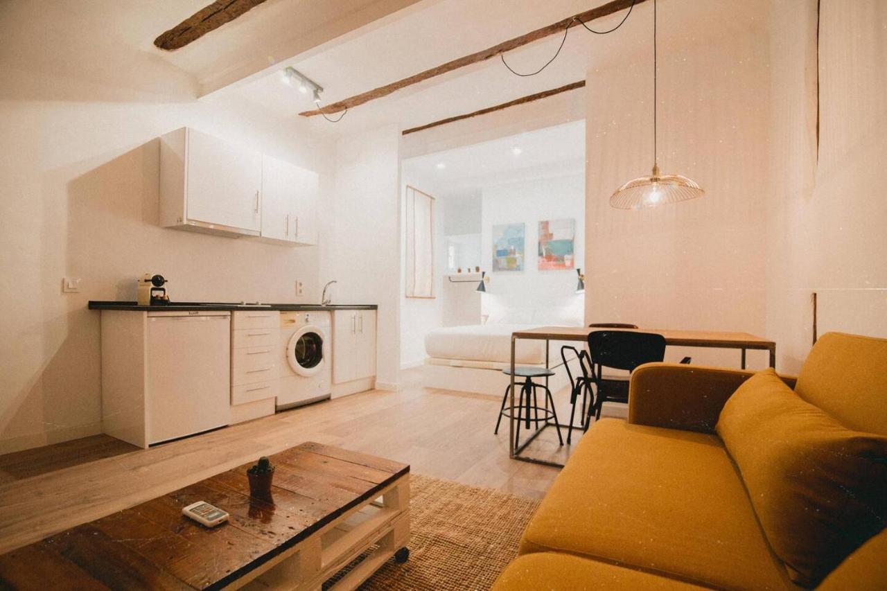 Charming Design Apartment Reina Sofia Madrid Exterior photo